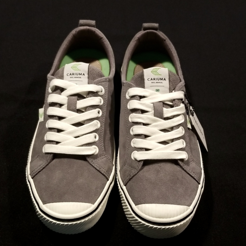 Cariuma Men's Grey Suede OCA Low Sneaker